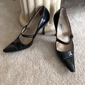 Manolo Blahnik black pumps!